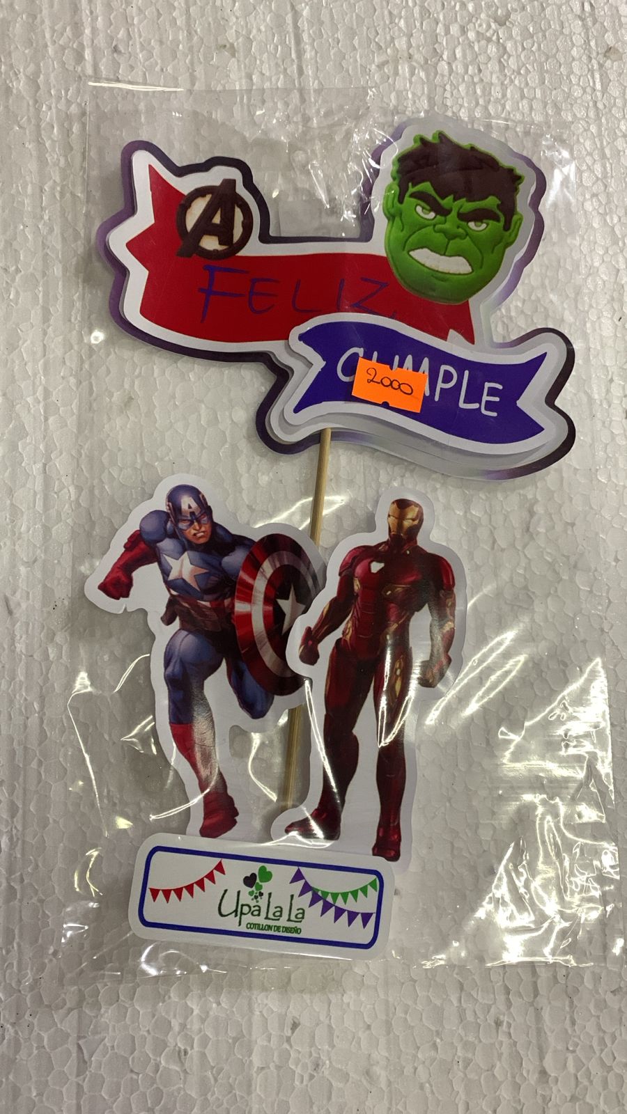 ADORNO PINCHE FELIZ CUMPLE AVENGERS