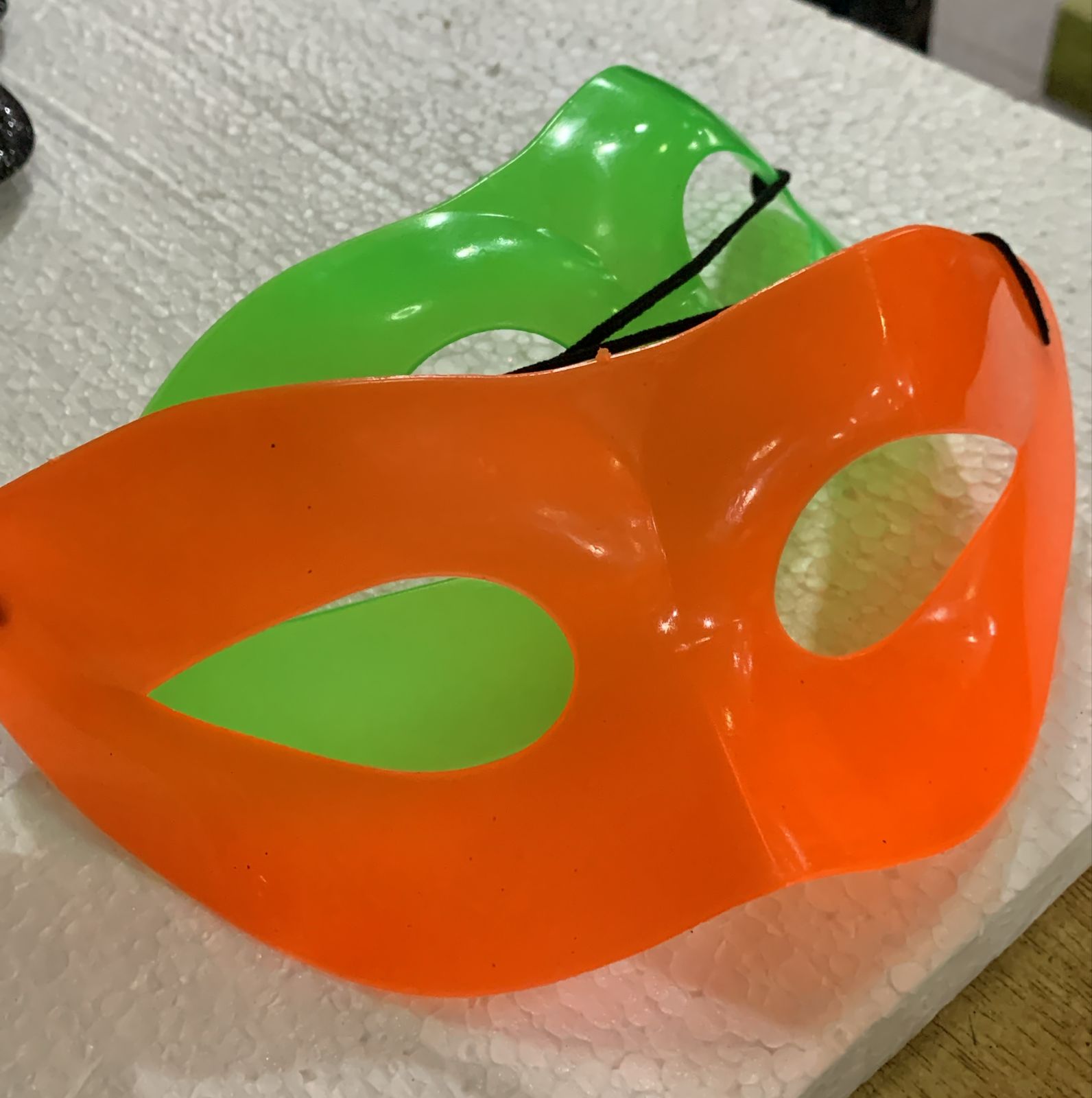 MÁSCARA LENTES DE PLÁSTICO